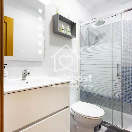 Ave Fenix San Isidro, By Nivariahost San Isidro (Tenerife)