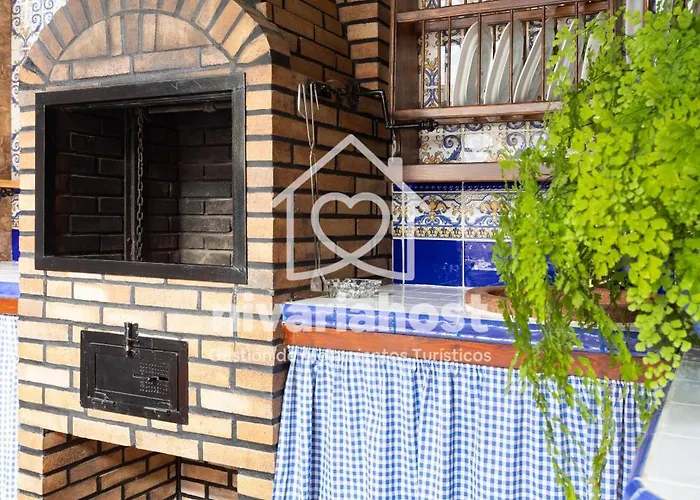 Ave Fénix San Isidro, By Nivariahost