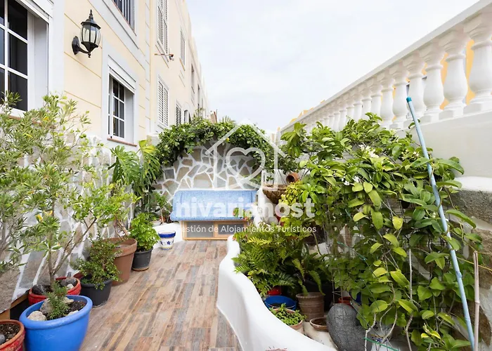 Ave Fénix San Isidro, By Nivariahost